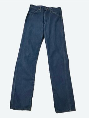 Wrangler Straight-Leg Jeans in Deep Blue Denim tall